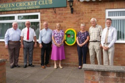 Handover of Defibrillator at Barnards Green Cricket Club